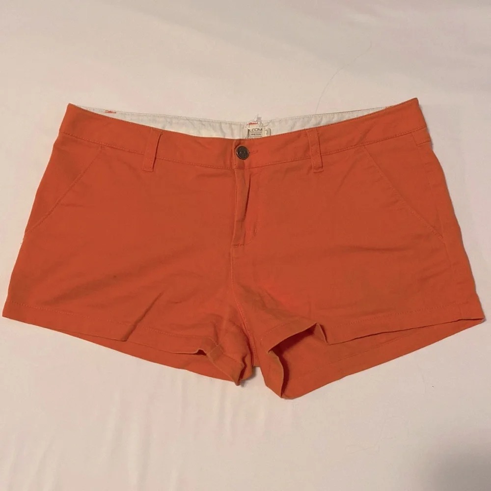 Volcom Shorts - Picture 1 of 3